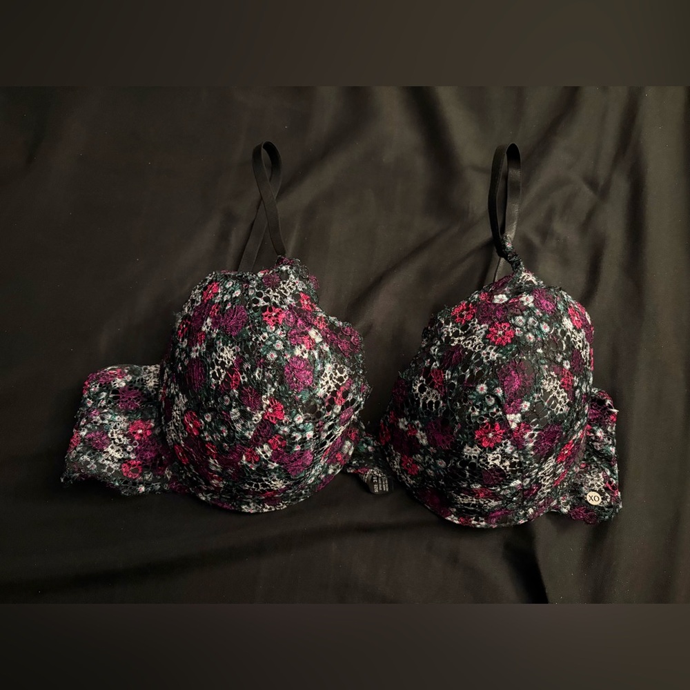 Ultimate padded, extreme push up bra trifecta 3 pack all in size 38c and all GUC